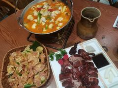 -老滇山寨•云南特色菜•地方菜•民族风情歌舞表演(金碧店)