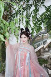 -一揽芳华汉服旗袍体验馆(拙政园店)