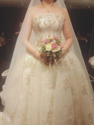 点击看大图 -GRACE KELLY婚纱与礼服(北京店)