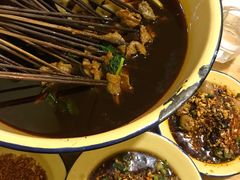 -拈签一笑黄牛肉辣卤串串