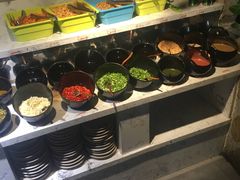 自助调料区-东巴婆婆云南鱼豆花火锅(大东门店)