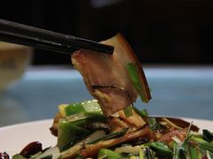 -华光驿站私房菜·黑金冠