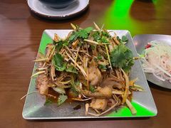-三叔特色自贡菜(中海国际店)