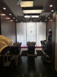 -一東造型烫发染发