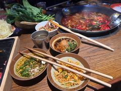 -萍姐火锅·公路夜市(武汉首店)