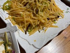 炝拌土豆丝-小俩口烧烤东北菜(双井店)