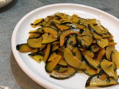 -侬佳蒸菜馆(听潮店)