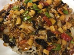 莜面农家菜-山城家常菜铁锅炖鱼