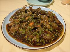 -嗨辣小聚·盘锦河蟹·海鲜烧烤龙虾(盘锦十年好店)