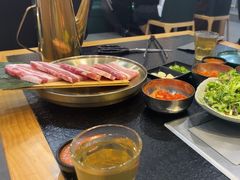 -臻牛烤肉