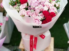 -万卉源鲜花店(百尚生活广场店)