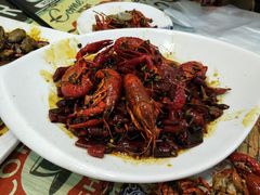 -扒虾小妹儿麻辣海鲜(宏图街店)