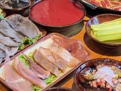 -壹兆圆重庆火锅手工炒底料(长白格林玫瑰湾店)