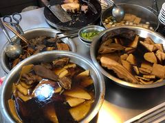 -松树干拌面店