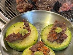 -围炉肉舍•炭烤活鳗•丹东海鲜烤肉(步行街店)