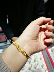-周生生Chow Sang Sang(新世界店)