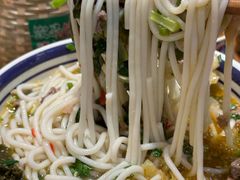 -云阿蛮云南生烫牛肉米线(奉贤路店)