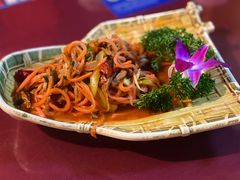 酸萝卜炒牦牛肉-吉祥圣雪藏餐