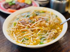 -鸿记越南牛鸡粉