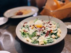 传统凯撒沙拉配水波蛋-Cyclus Craft Kitchen薩克思手工厨房
