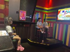 -K+全国连锁KTV(绿地缤纷天地店)