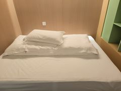 -BUFF电竞酒店(成都春熙路太古里店)