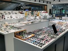 -宏宇眼镜蔡司依视路折扣店(兆佳眼镜城店)