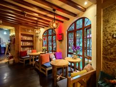 -月亮眼花园餐厅书吧酒吧