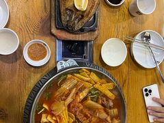 -喇喇排骨火锅·传统韩式脊骨汤(望京西园总店)