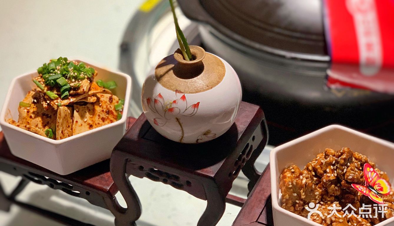 泡完温泉吃什么🤔 当然一品红养生汤锅🤩