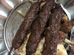 -烤肉小伙烤肉店