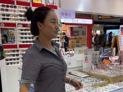 -美式眼镜·授权蔡司.依视路.尼康.豪雅.明月(人民广场店)