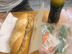 -Bánh Mì Huynh Hoa
