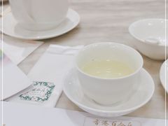 -香港百合居(LCM置汇旭辉广场店)
