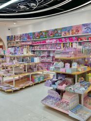-卡通派潮品玩具折扣仓(青岛新城吾悦广场店)