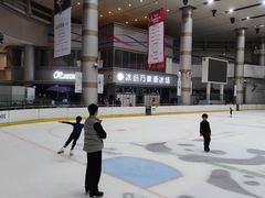 -成都冰纷万象滑冰场