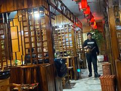 -果松木炭酸菜铜火锅·外婆参鸡汤