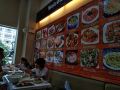 -覃记海鲜美食餐厅