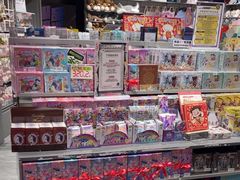-潮品挚尚(五角场苏宁易购店)