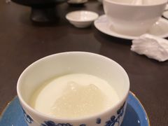 官燕双皮奶-广州文华东方酒店·江-由辉师傅主理