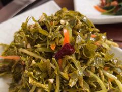 拌山野菜-北京龙庆四季香农家饭庄·灶台鱼·碳烤虹鳟鱼(龙庆峡店)