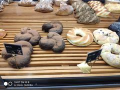 -焙丽拾光(麦凯乐直营店)
