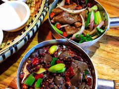 夜巿炒雞血-包整·丝娃娃(一览甲秀楼风景店)