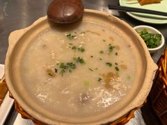潮界生滚牛肉粥-潮界(虹桥新天地店)