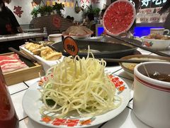 -伍师兄市井火锅(东部星悦天地店)