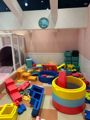 -奈尔宝·儿童乐园·亲子餐厅(华采天地店)