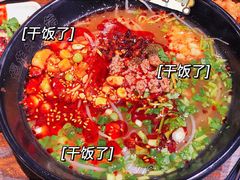 -爆炸头阿姨小四川正宗川味小吃(无任何分店)