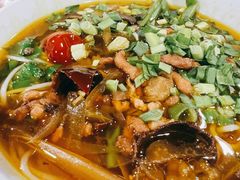 酸菜肉丝米线-越洋肖氏老米线(杨家坪店)