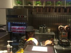 -CoCo都可(湖滨银泰店B区店)