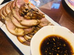 三少酱肘子-娄三少·老北京春饼烤鸭家常菜(方庄店)